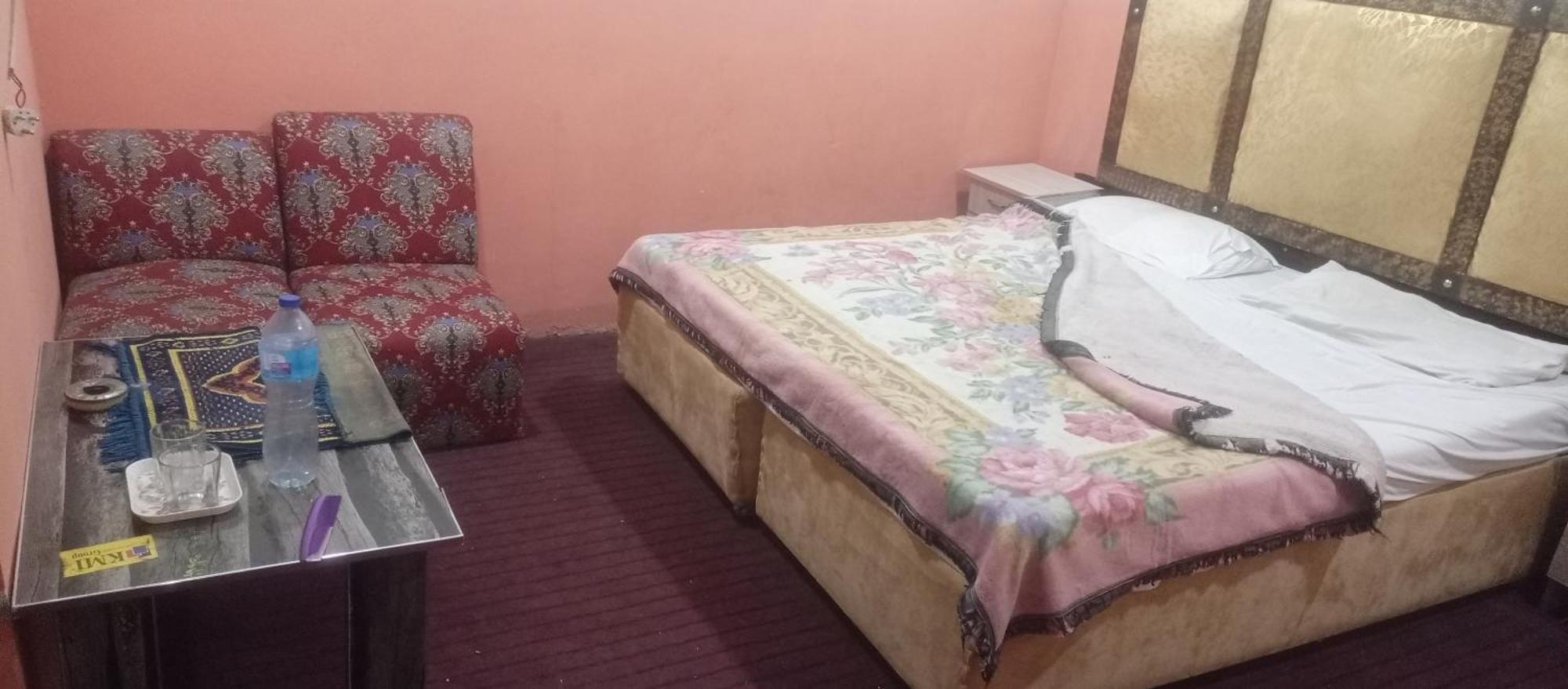 New Pak Royal Hotel Lahor Kültér fotó